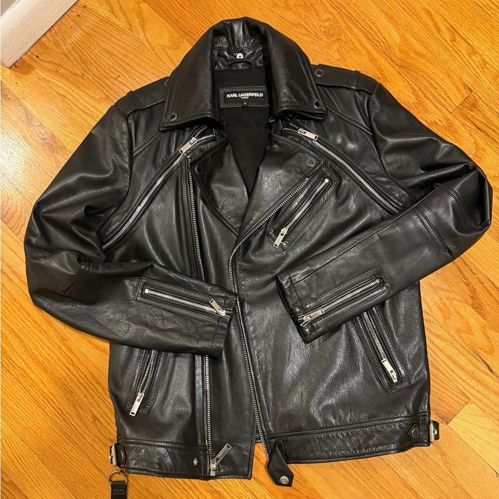 Leather Jacket KL size M ( old fashion style)